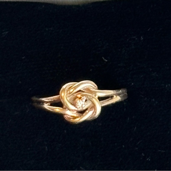 DIAMOND KNOT RING - Picture 2 of 3